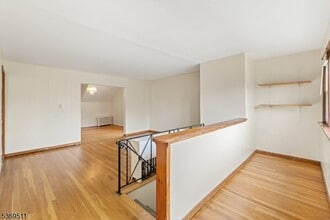 69 Boyden Ave in Maplewood, NJ - Building Photo - Building Photo