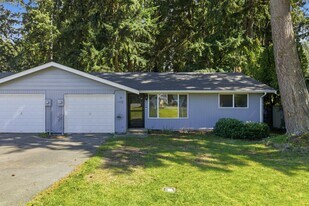 1103 Galloway St in Steilacoom, WA - Building Photo