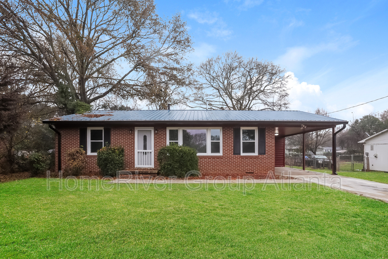 309 E Meadow Dr in Athens, GA - Foto de edificio