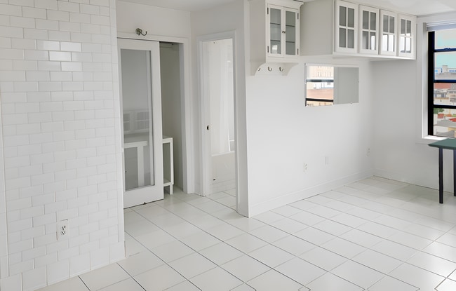 1001 St Paul St in Baltimore, MD - Building Photo - Building Photo