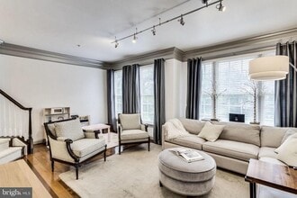 385 Cameron Station Blvd in Alexandria, VA - Building Photo - Building Photo