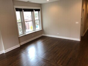 2506 W Argyle St, Unit 2 in Chicago, IL - Building Photo - Building Photo