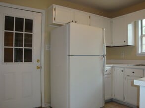 17 Whispering Pines Cir in Lakeland, GA - Building Photo - Building Photo