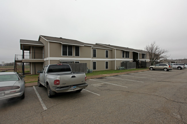 Western Hills Apartments in Ferris, TX - Building Photo - Building Photo