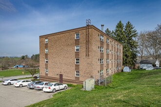 Ellsworth Parkview Apartments in Ellsworth, PA - Building Photo - Building Photo