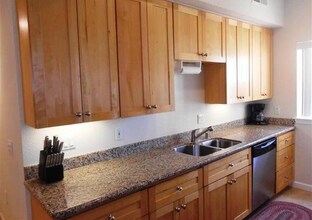 1186 Walker Ave in Walnut Creek, CA - Building Photo - Building Photo