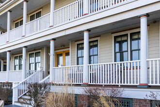 30 Ocean Pathway in Ocean Grove, NJ - Building Photo - Building Photo