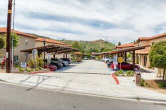 Peter Rios Estates in El Cajon, CA - Foto de edificio - Building Photo