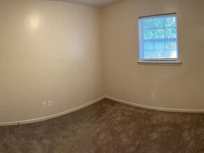 4044 Expo Ct, Lexington, KY, 40515-4682 in Lexington, KY - Building Photo - Building Photo