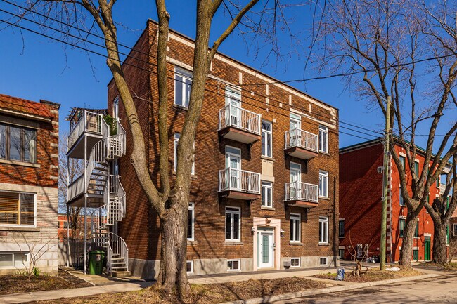 5915 Louis-Hébert Av