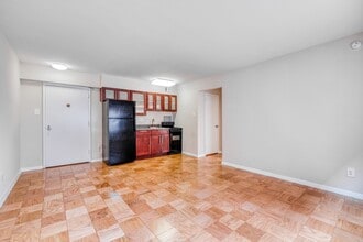 Capital Plaza Apartments in Washington, DC - Building Photo - Building Photo