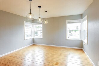 3337 64th Ave Pl in Oakland, CA - Building Photo - Building Photo