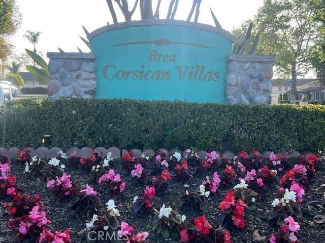 property at 520 Breezewood Ct