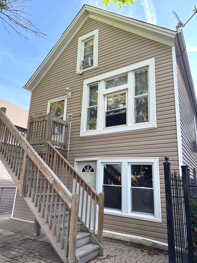 property at 2503 N Fairfield Ave