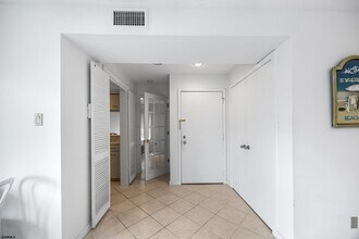 7701 Atlantic Ave in Margate City, NJ - Building Photo - Building Photo