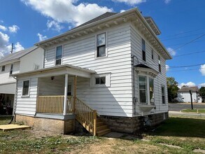 825 Union St in Ashland, OH - Building Photo - Building Photo