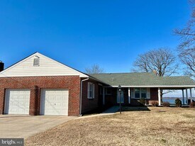 289 N River Dr in Pennsville Township, NJ - Building Photo