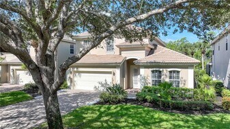 22090 Longleaf Trail Dr in Bonita Springs, FL - Building Photo