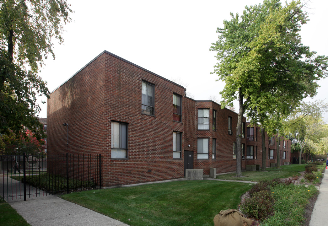 Greenwood Park Apartments in Chicago, IL - Building Photo