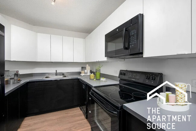 property at 1120 N La Salle Dr