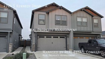 4224 S Kennedy Dr in Ridgefield, WA - Building Photo