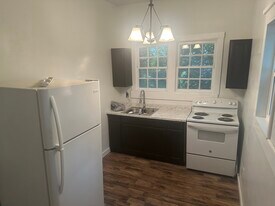 431 S Tradd St, Unit A in Statesville, NC - Building Photo