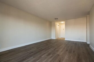 5701 JFK Blvd E in West New York, NJ - Building Photo - Building Photo