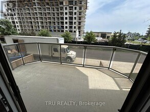 1030-1030 Coronation Dr in London, ON - Building Photo - Building Photo