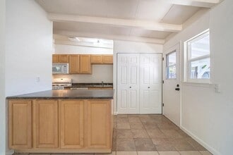 2786 Fairway Ave in Redding, CA - Building Photo - Building Photo