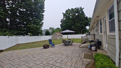 56 Dessa Dr in Hamden, CT - Building Photo - Building Photo