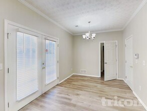 1055 Crown Landing Pkwy in Mcdonough, GA - Foto de edificio - Building Photo