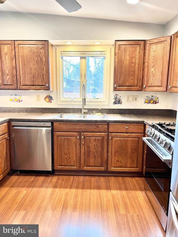 property at 5650 Gary Ave