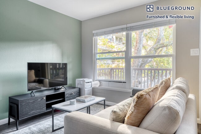 710 Laurel Ave in San Mateo, CA - Building Photo - Building Photo