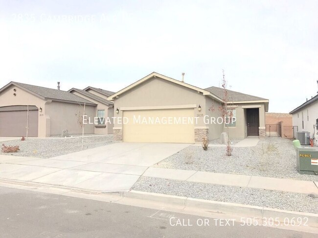 2835 Cambridge Avenue NE in Rio Rancho, NM - Building Photo - Building Photo