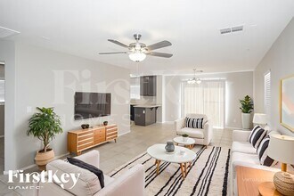 6235 Lone Cypress Ct in Las Vegas, NV - Building Photo - Building Photo