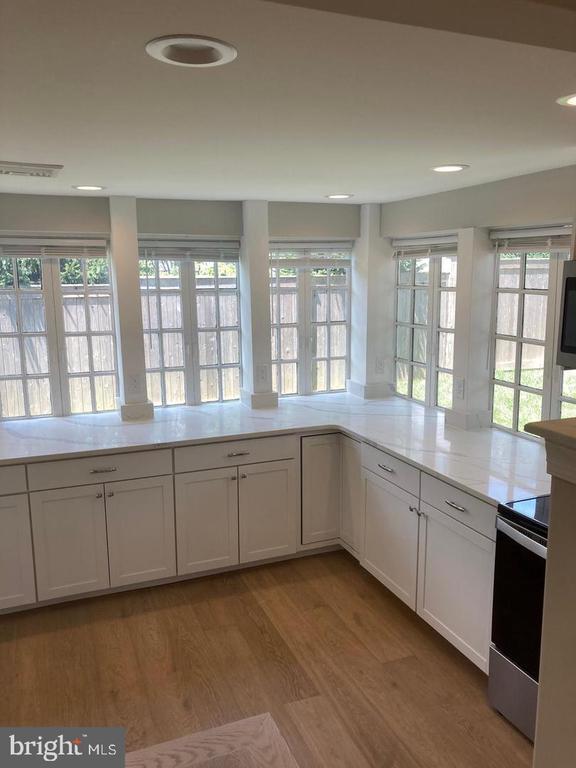 233 E Montgomery Ave in Ardmore, PA - Building Photo - Building Photo