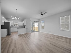 412 Blockade Shl Ln in Jacksonville, NC - Building Photo - Building Photo