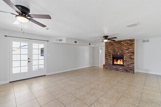 6622 W Peck Dr in Glendale, AZ - Foto de edificio - Building Photo