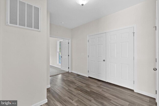 100 Holiday Ct in Bentonville, VA - Building Photo - Building Photo