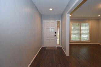 10802 Meadow Lake Ln in Houston, TX - Building Photo - Building Photo