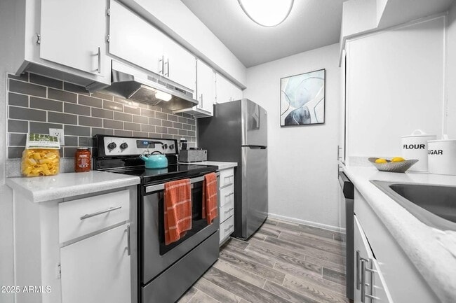 9410 N 31st Ave, Unit 1 in Phoenix, AZ - Building Photo - Building Photo