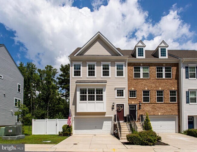 45483 Woodslea Wy in California, MD - Foto de edificio - Building Photo