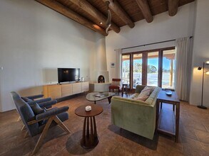 38 Encantado Loop in Santa Fe, NM - Foto de edificio - Building Photo