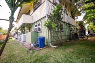725 Kihapai Pl in Kailua, HI - Building Photo - Building Photo