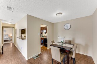 The Glen in Lewisville, TX - Building Photo - Building Photo