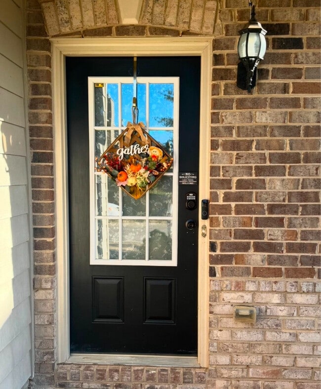 property at 1592 Pressley Ln