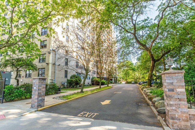 property at 201 St Pauls Ave