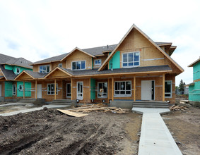 BW Park Townhomes in Edmonton, AB - Building Photo - Building Photo