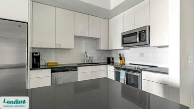 4950 W Prescott St in Tampa, FL - Building Photo - Building Photo