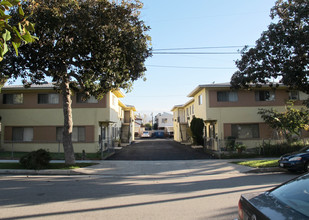 424 S Stoneman Ave in Alhambra, CA - Foto de edificio - Building Photo